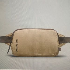 Lululemon, mini belt bag